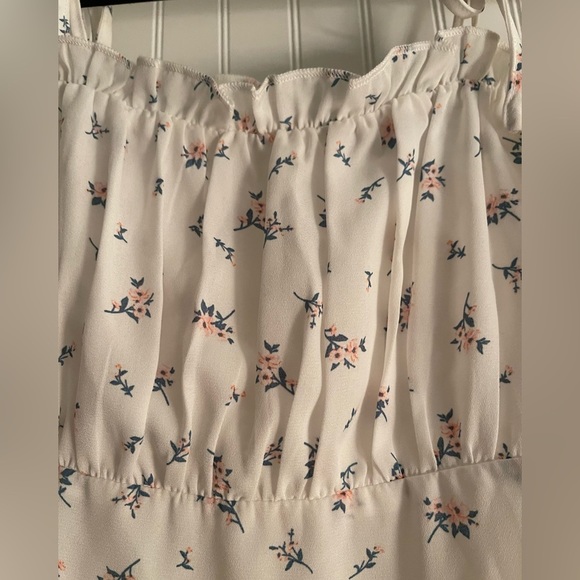 Lulu’s white floral print shoulder tie dress - Picture 5 of 9